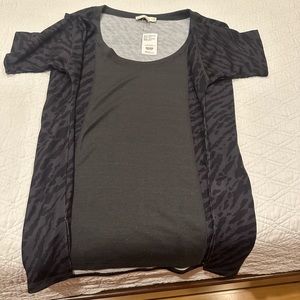 Weekend tiger striped gray 1X knit blouse